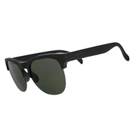 Óculos de sol esportivos Goodr Brasil unissex com armação preta fosca e lentes escuras para alta performance.