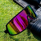 Óculos de sol Goodr Brasil I Do My Own Stunts com lente única rosa espelhada e armação preta estilo esportivo WRAP G