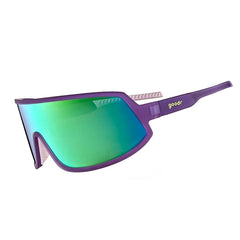 Óculos de sol Goodr Brasil com armação roxa e lente única espelhada verde, design esportivo estilo wrap g.