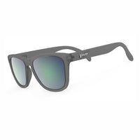 Óculos de sol Goodr Brasil Silverback Squat Mobility com armação cinza fosca e lentes verdes espelhadas polarizadas.