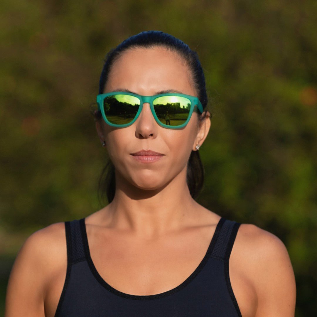 Óculos de Sol Polarizado Quadrado com Armação e Lente Verde Espelhada - Nessy's Midnight Orgy