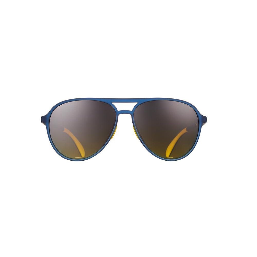 Óculos de sol azul marinho unissex com armação aviador e lente marrom degradê não refletiva, polarizada com proteção UV400. O acessório é leve, confortável e não escorrega ou pula no rosto ao realizar esportes.
