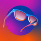 Óculos de sol azul-roxo degradê unissex com armação quadrada e lente lilás não espelhada, polarizada com proteção UV400. O acessório é leve, confortável e não escorrega ou pula no rosto ao realizar esportes.